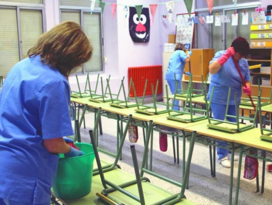 Η ΓΣΕΕ ΣΤΟ ΠΛΕΥΡΟ ΤΩΝ ΕΡΓΑΖΟΜΕΝΩΝ ΣΤΗΝ ΚΑΘΑΡΙΟΤΗΤΑ  ΤΩΝ ΣΧΟΛΙΚΩΝ ΚΤΗΡΙΩΝ
